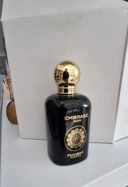 EMBRACE NOIR - Eau de Parfum de Luxe par Nusuk