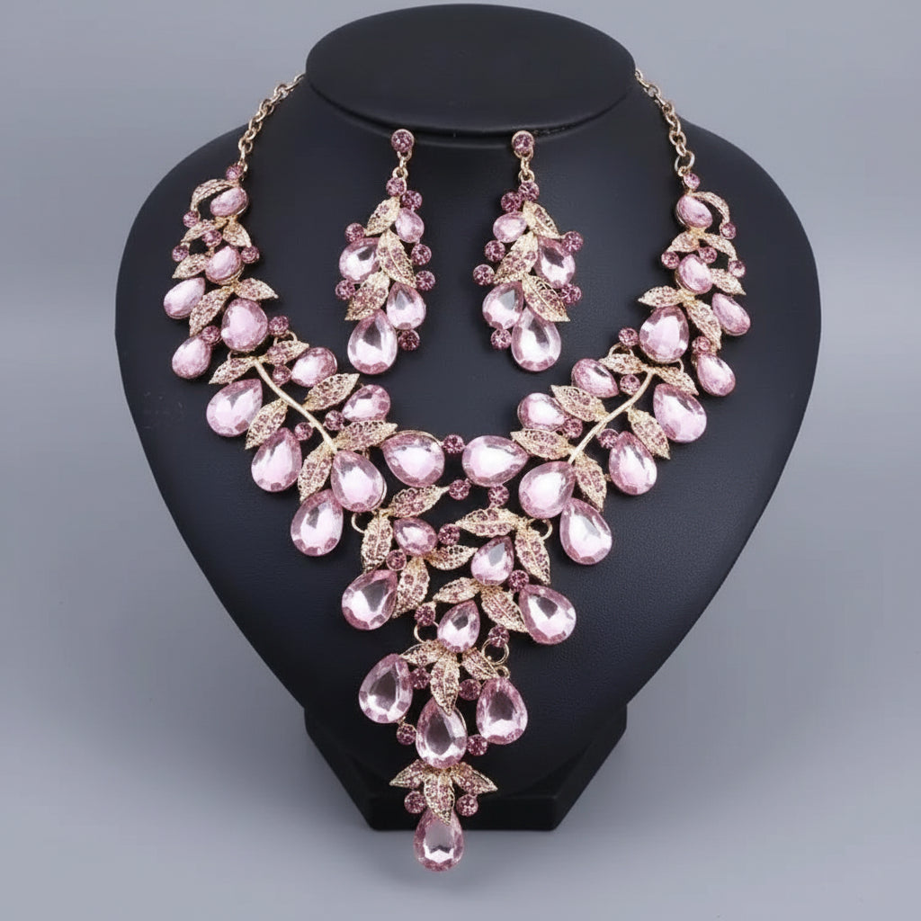 Éclat Royal -Collection Parure Collier & Boucles d'oreilles en Cristal
